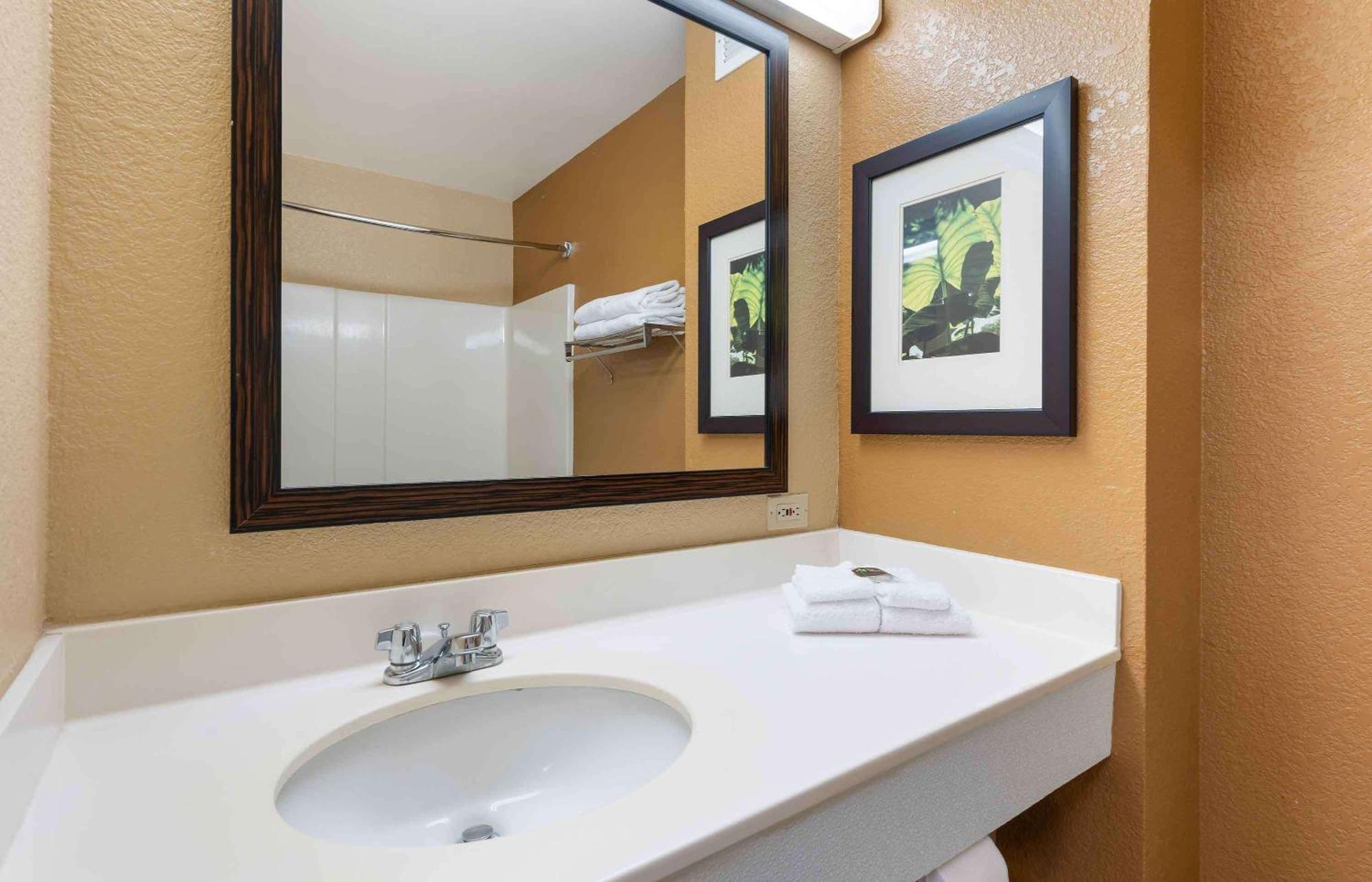 Extended Stay America Suites - Dublin - Hacienda Dr Bagian luar foto