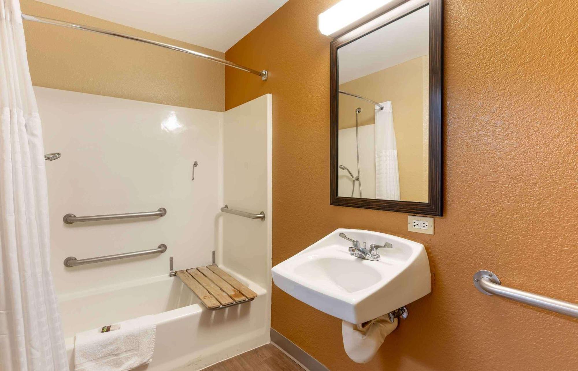 Extended Stay America Suites - Dublin - Hacienda Dr Bagian luar foto
